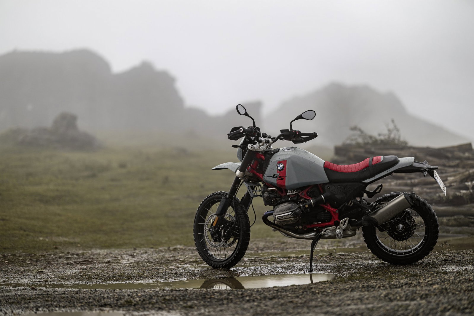 2027 BMW R12 G/S model update.