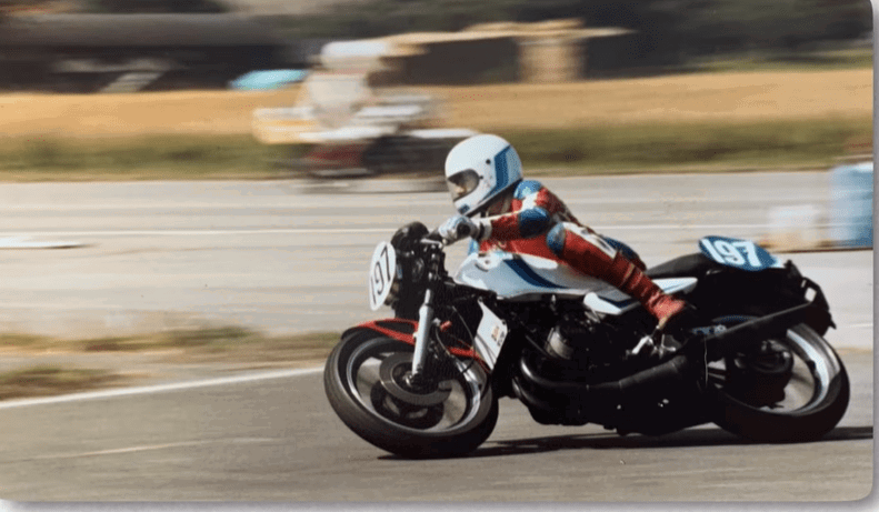Niall Mackenzie racing.