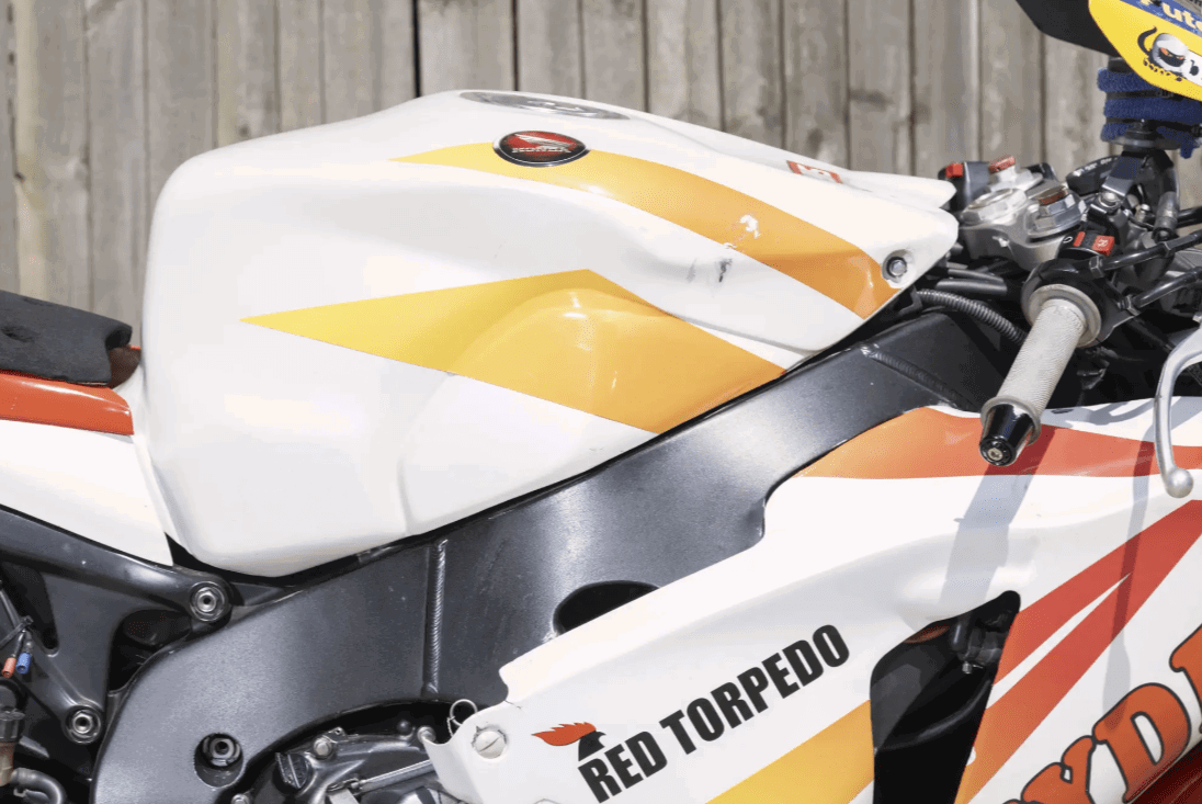 Red Torpedo Guy Martin TT colours. Credit: Iconic Auctioneers.