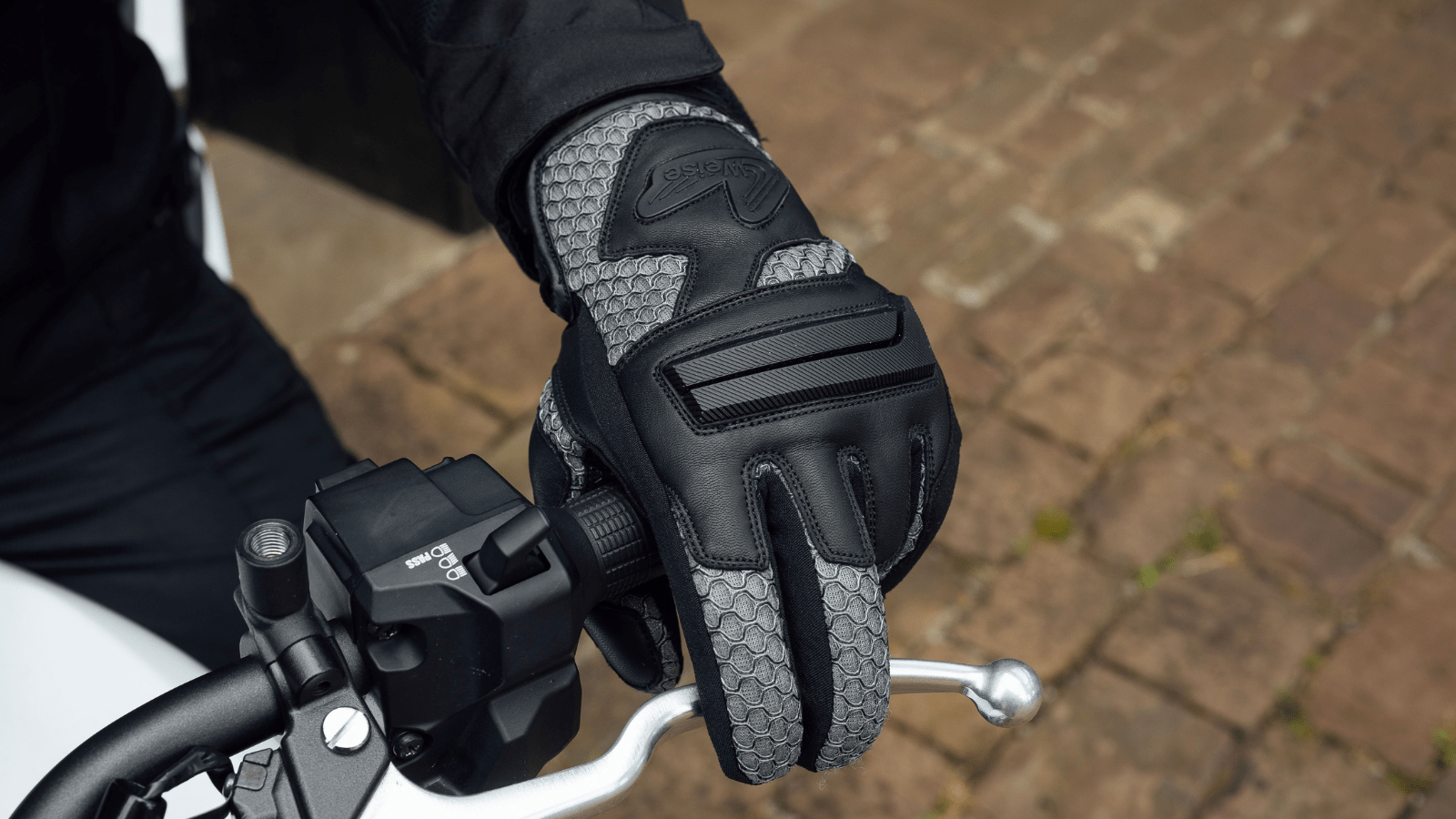 Weise Hive gloves.