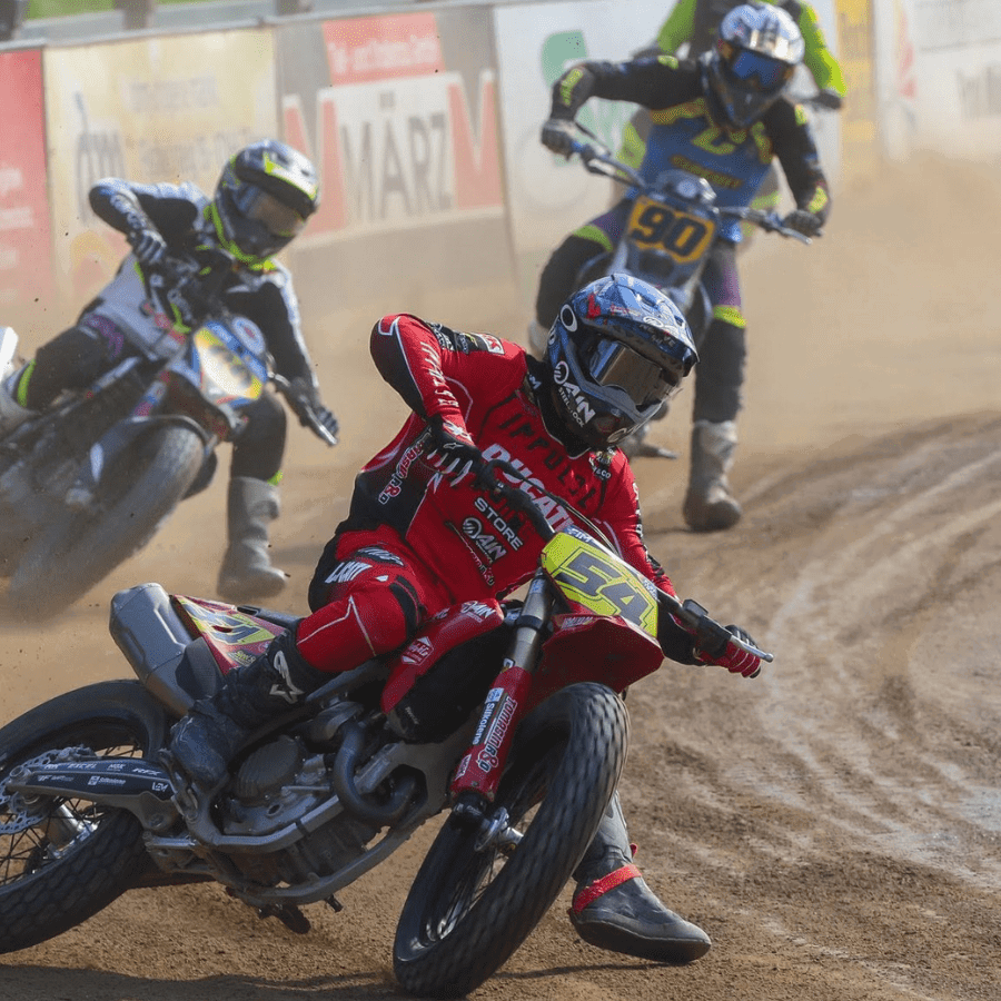 Tim Neave racing in the FIM Flat Track series. Credit: Tim Neave Racing / Facebook.