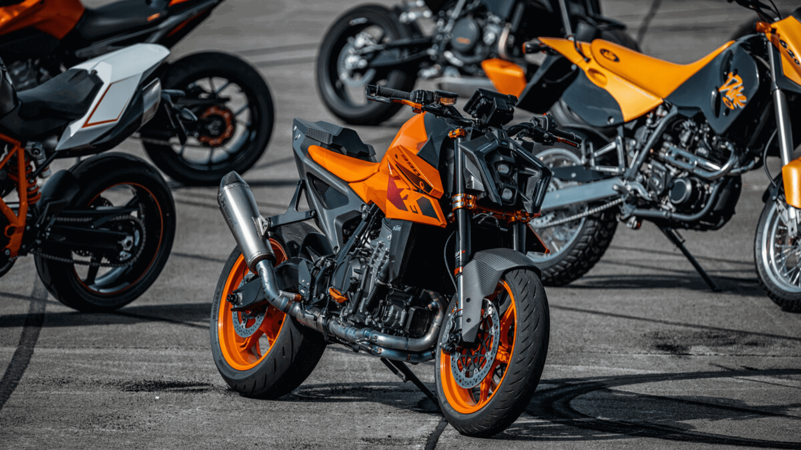 KTM 990 Duke.