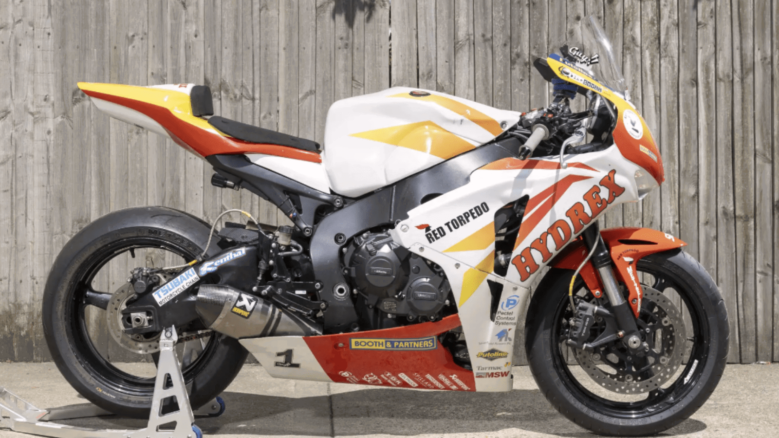 Ex-Guy Martin Isle of Man TT race bike. Credit: Iconic Auctioneers.