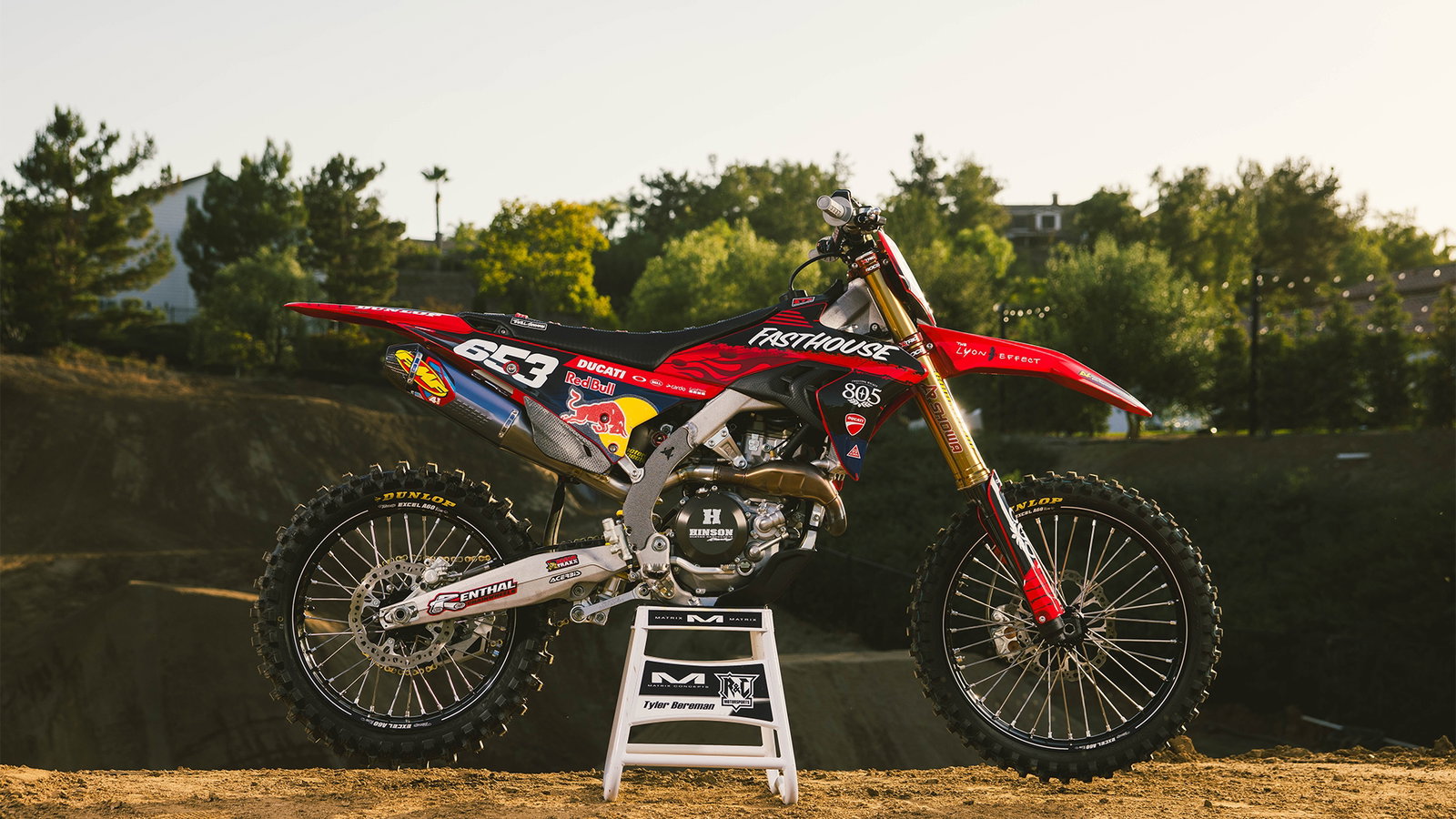 The Ducati Desmo450 MX