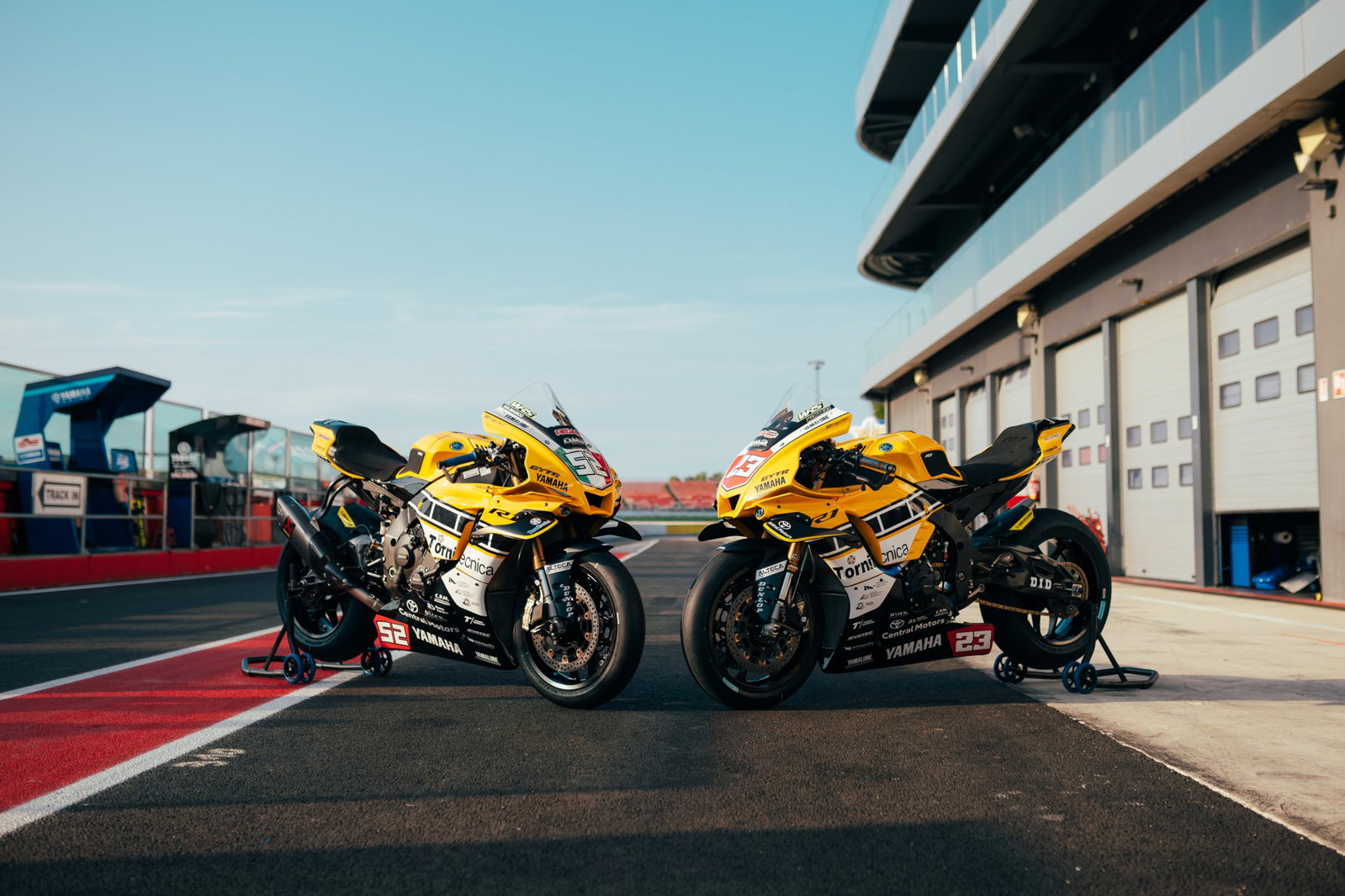 Yamaha R1 superbikes at Misano.