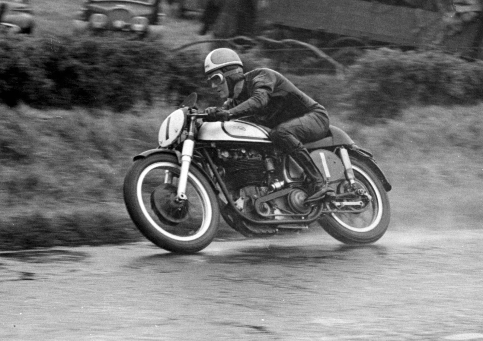 A Norton Manx racing at the TT