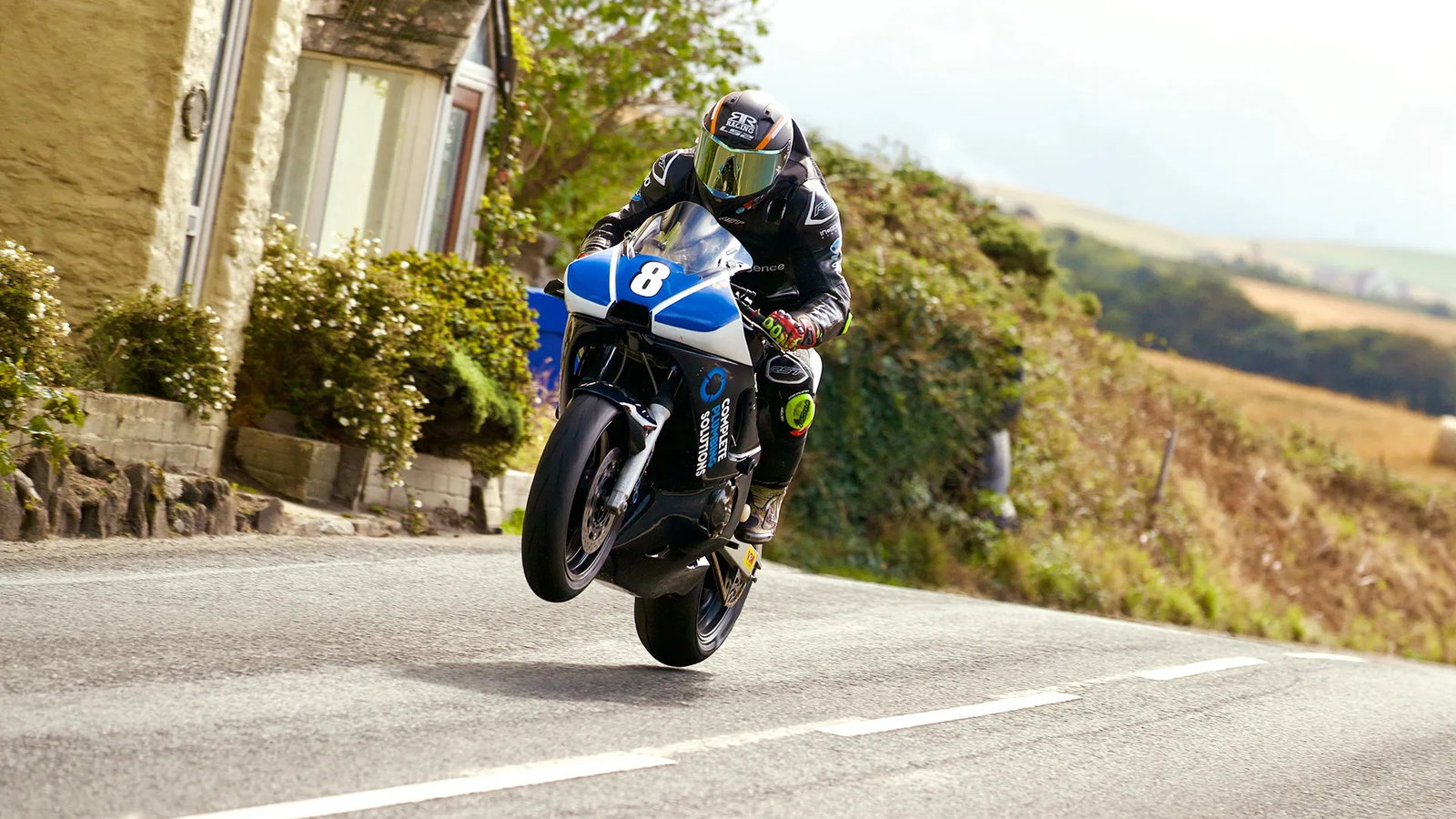Michael Russell riding in the Junior 600 class. Credit: Isle of Man TT.