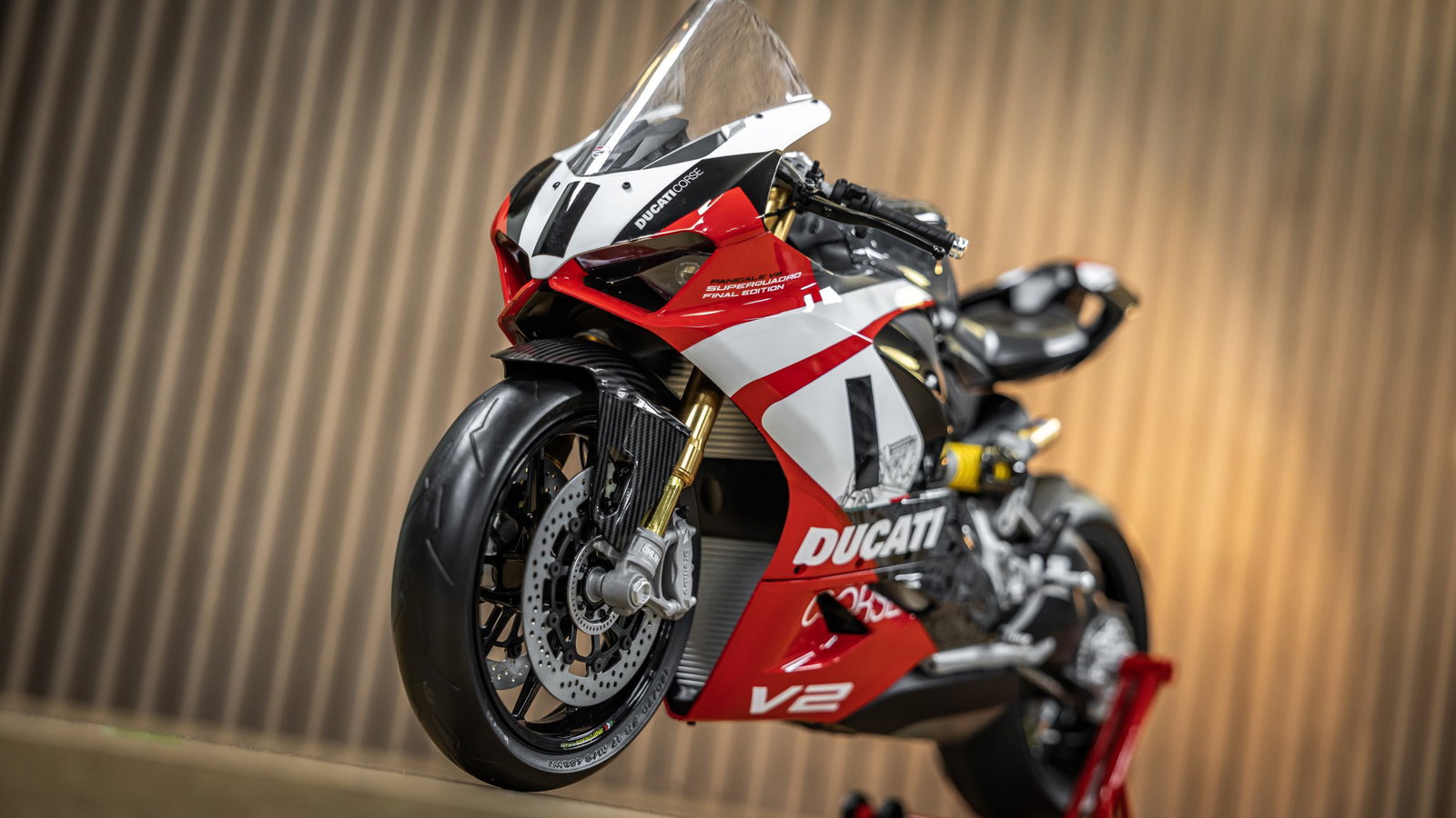 Ducati Panigale V2 Superquadro Final Edition. 