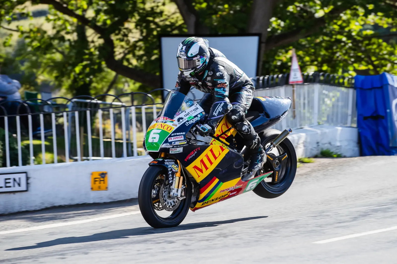 Michael Dunlop racing in the Lightweight Classic TT class. Credit: Isle of Man TT.