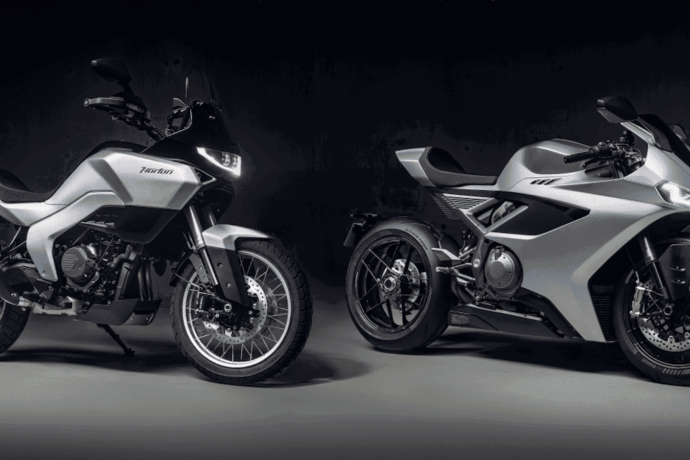 The Norton Atlas (L) and Manx R