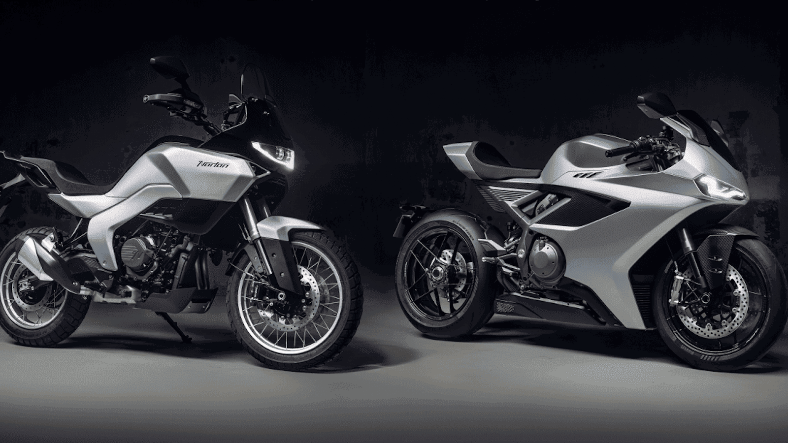 The Norton Atlas (L) and Manx R