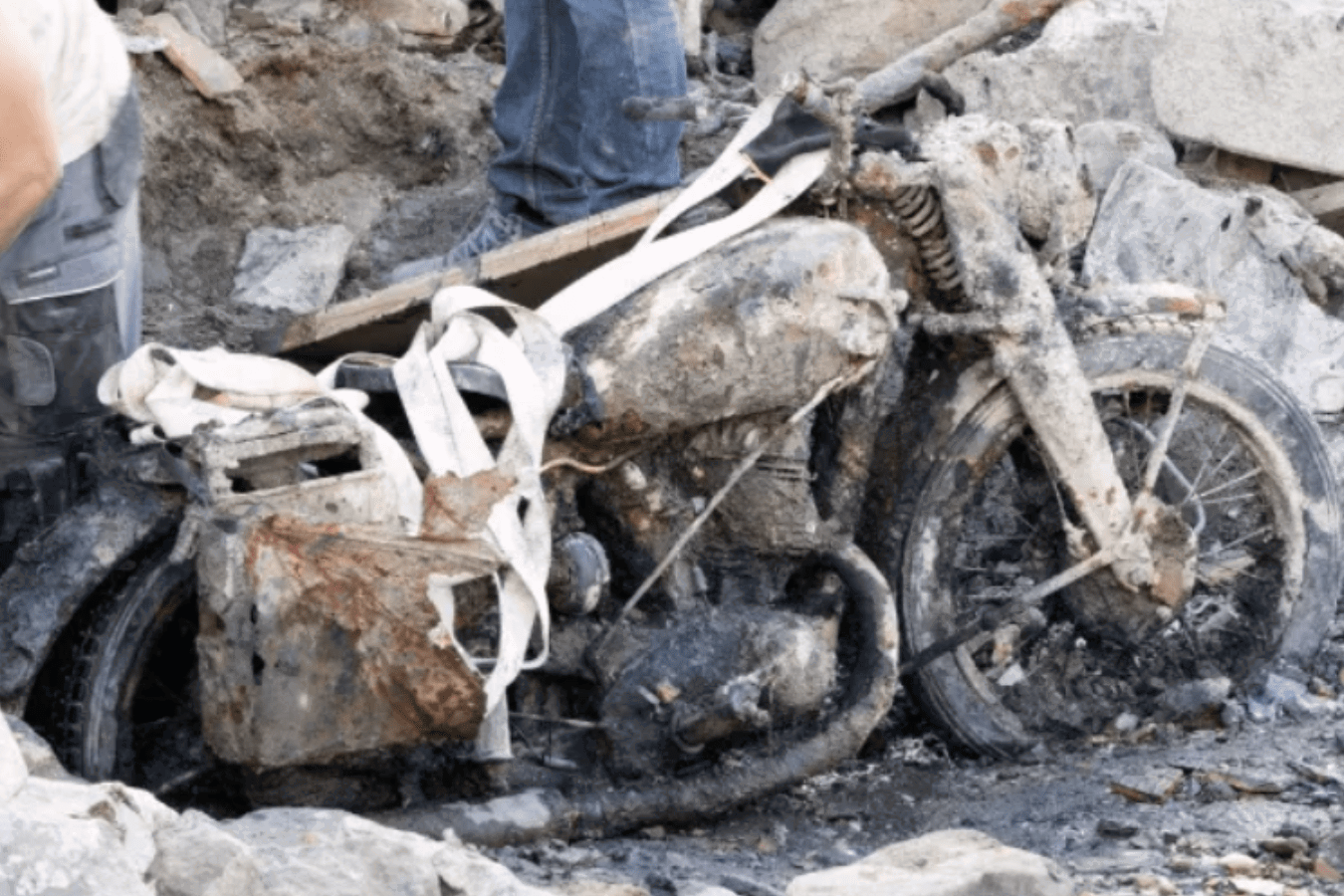 WWII motorcycle retrieved in the Danube river. Credit: honvedelem.hu