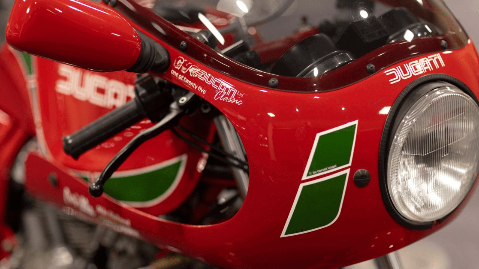 Mike Hailwood Ducati replica.