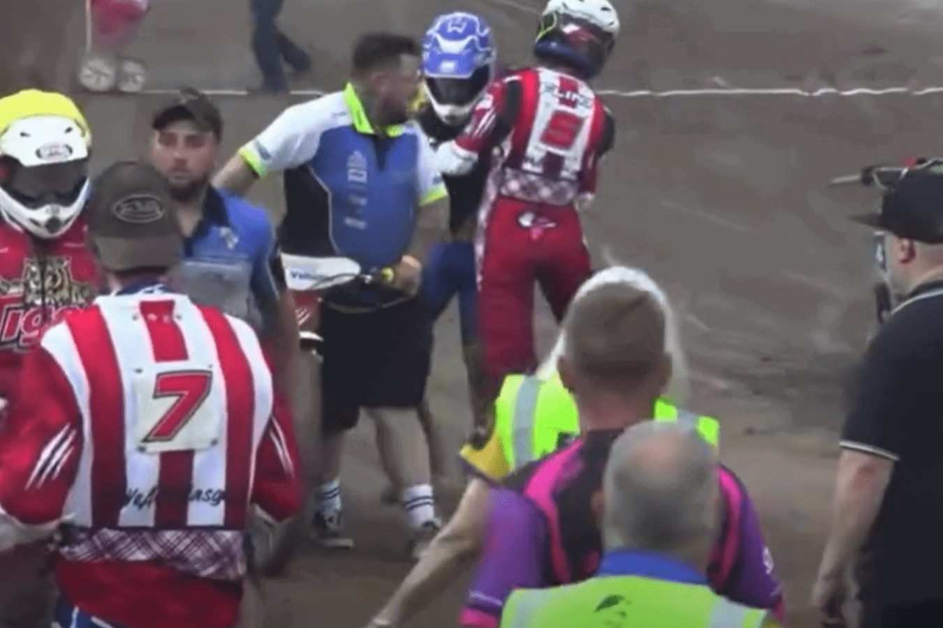 Chris Harris walking away from the incident.