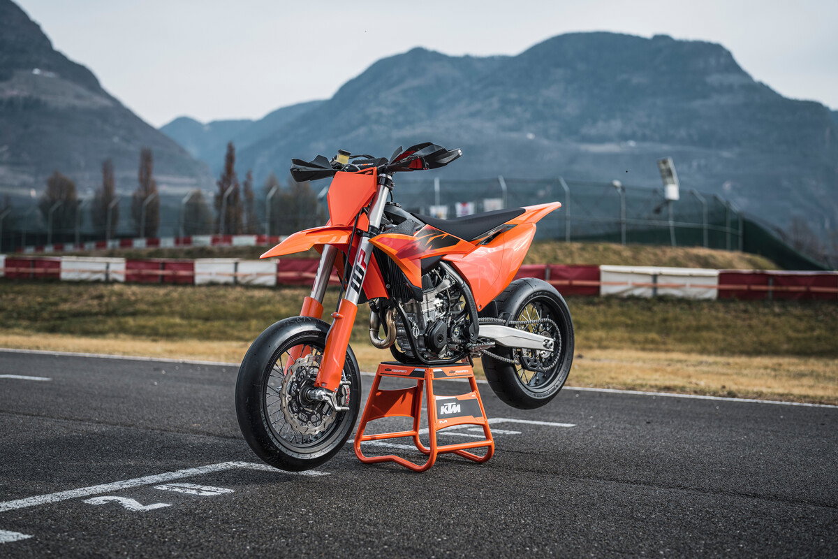 2027 KTM 450 SMR.