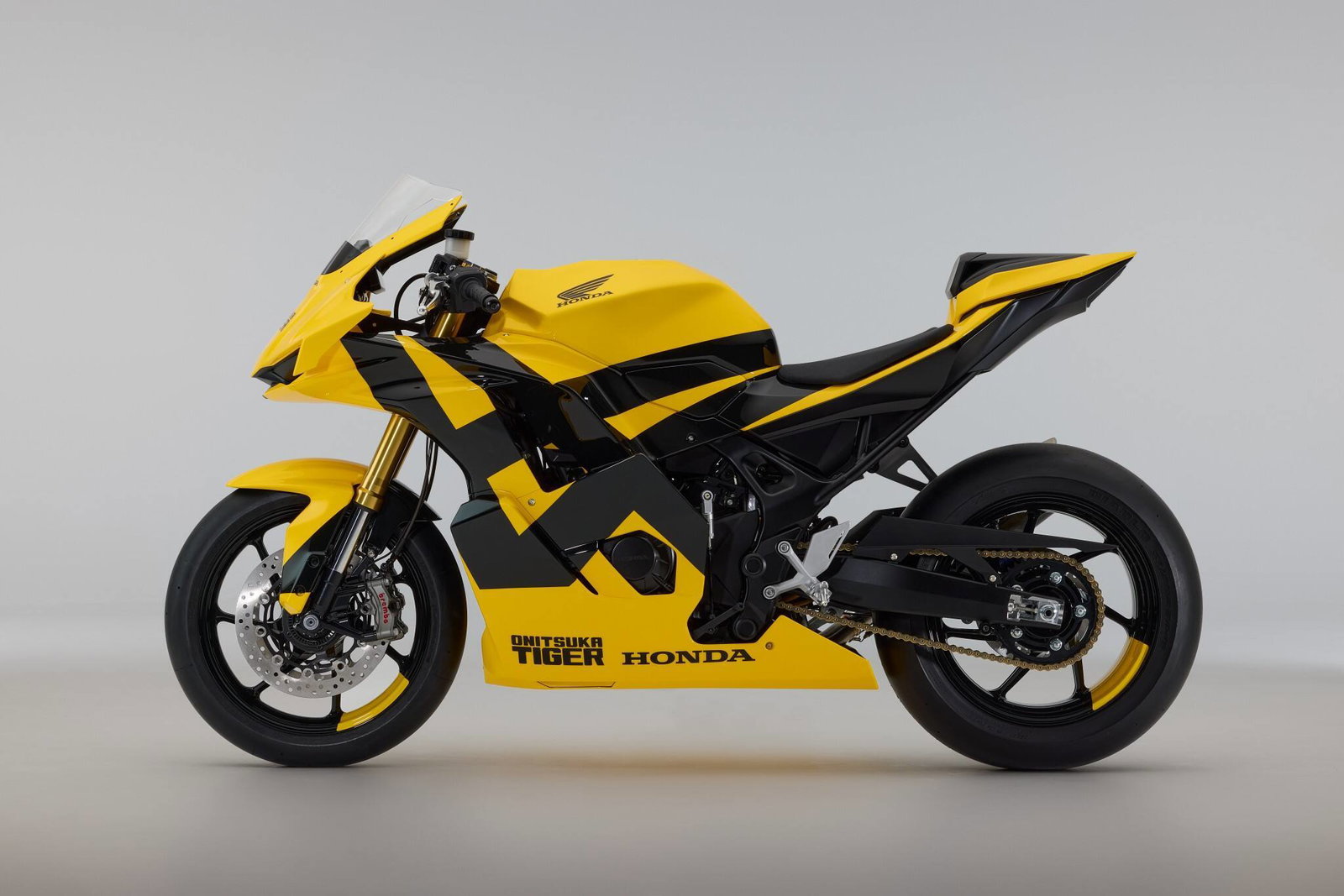 Honda's new middleweight sportbike concept.
