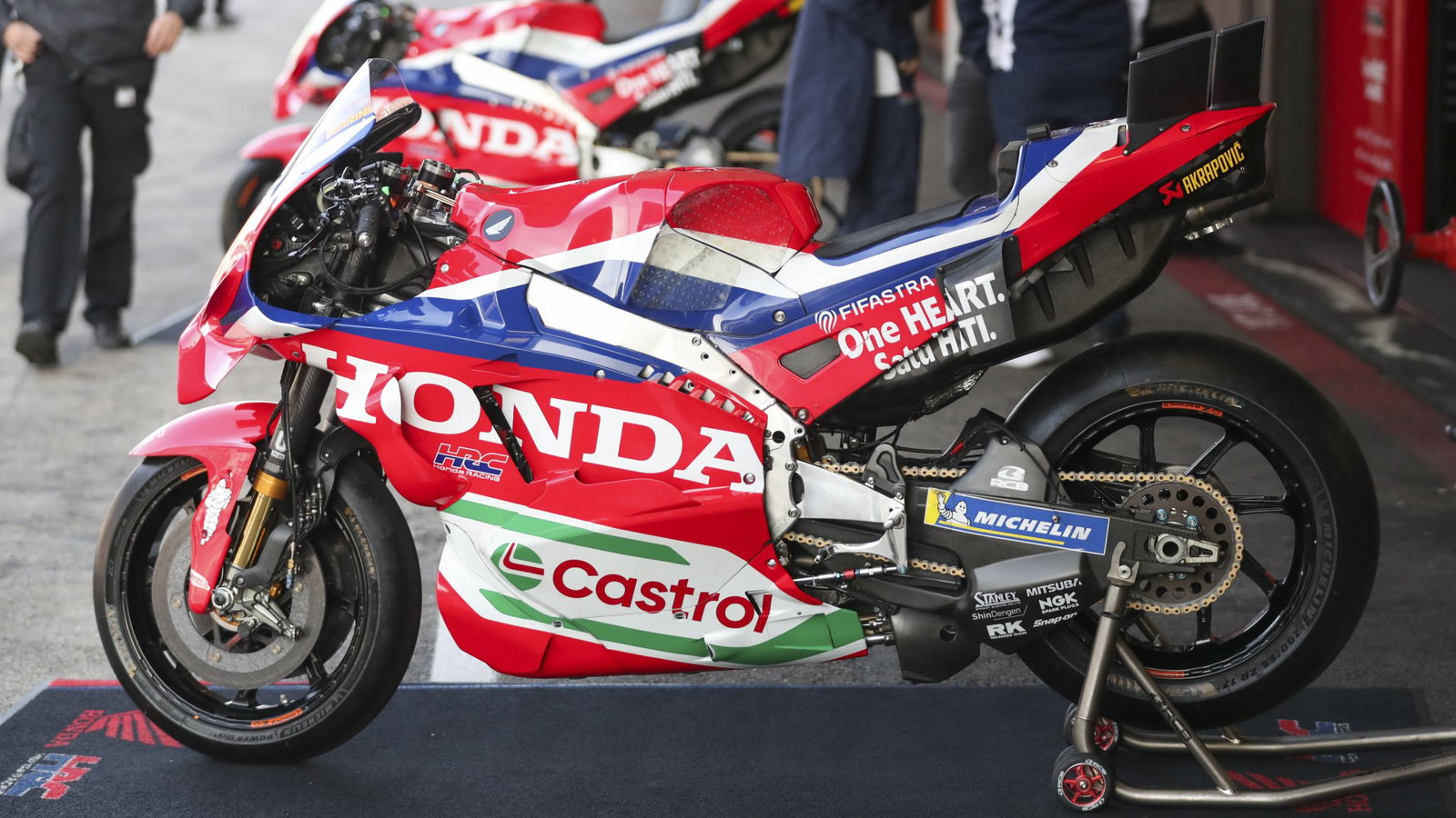 Honda MotoGP bikes. Credit: Gold and Goose.
