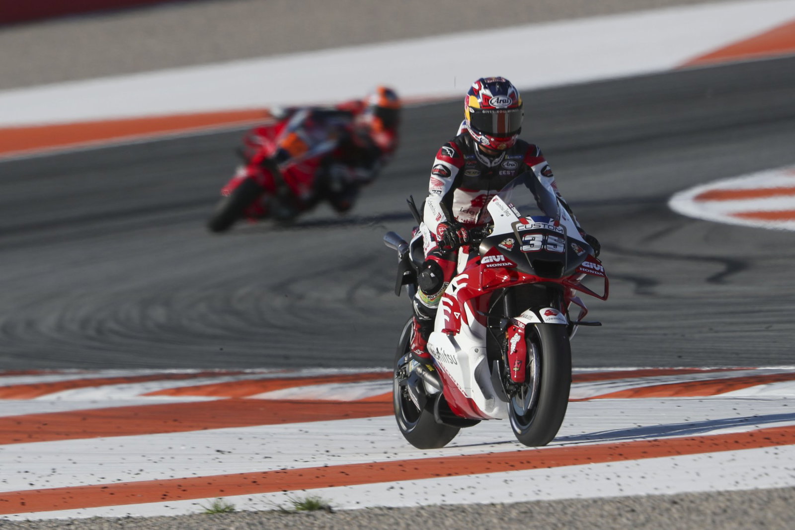 Somkiat Chantra riding a Honda RV213V MotoGP bike. Credit: Gold and Goose.