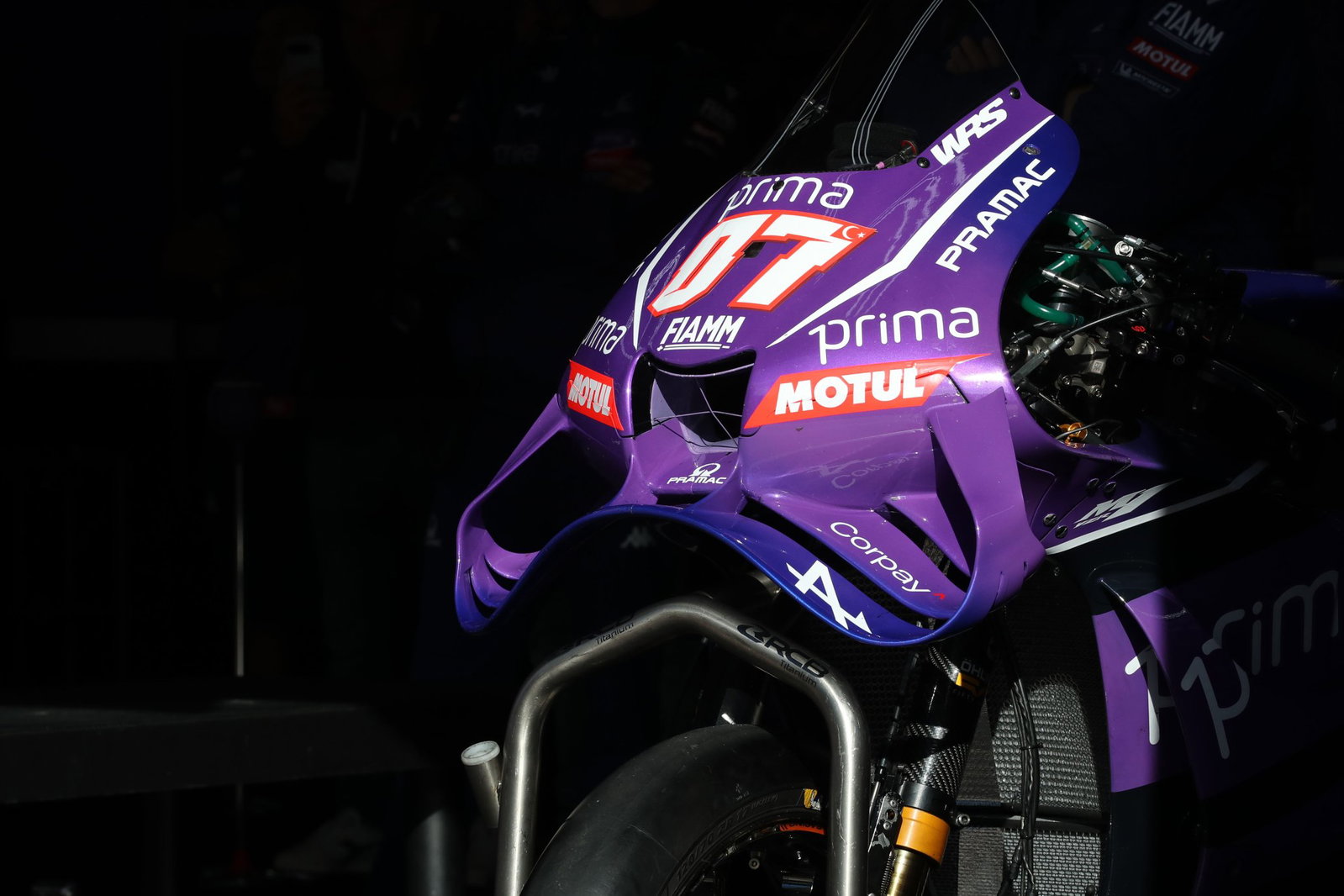 Yamaha front wing design. Credit: Gold and Goose.
