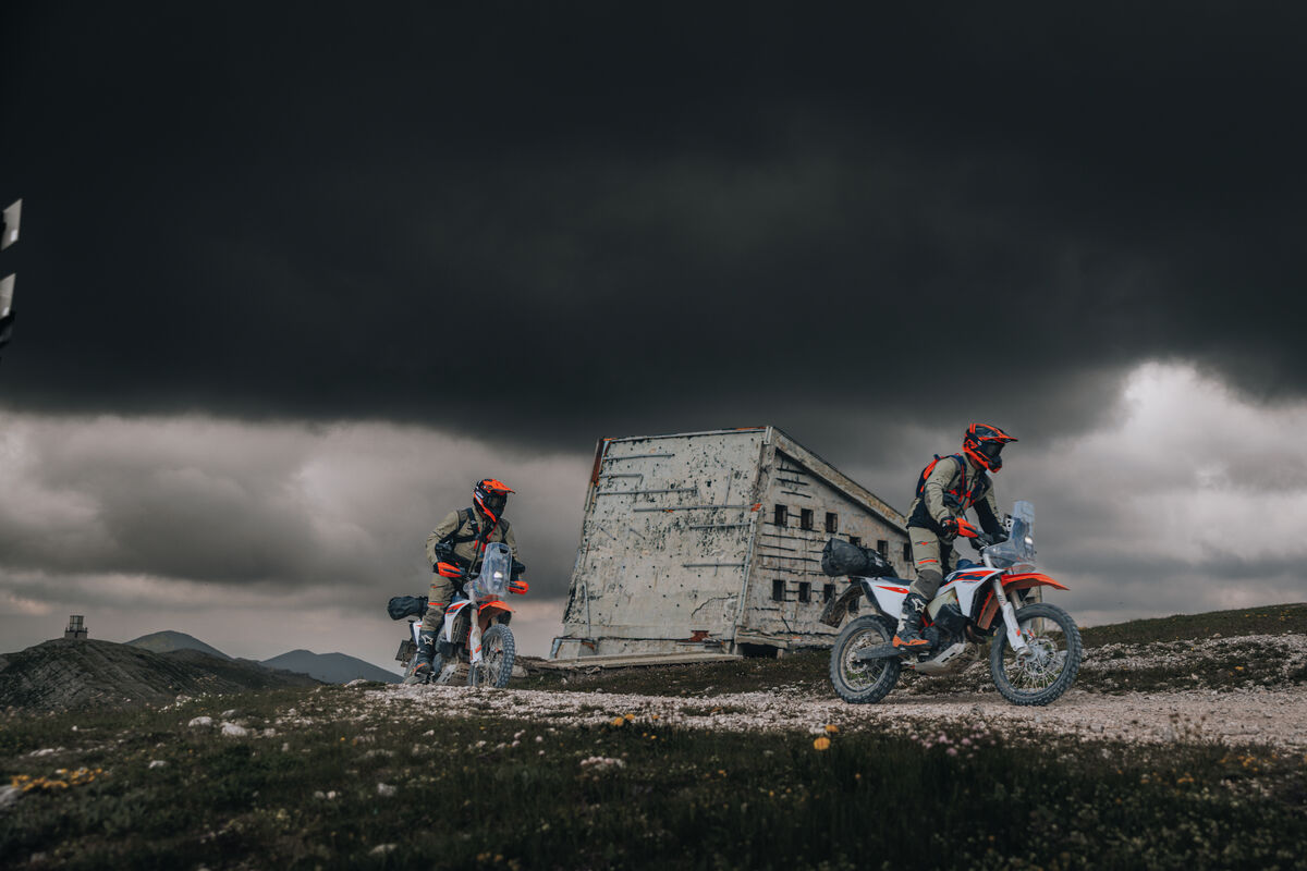 New KTM 690 Rally bikes in action.