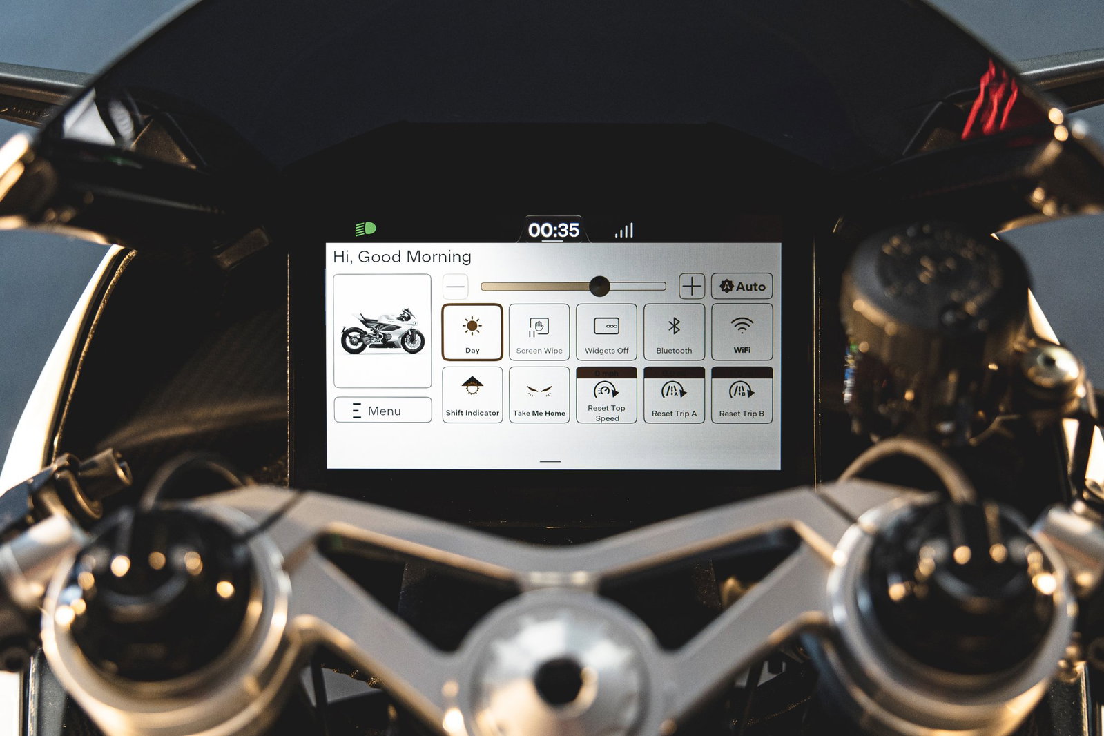 The touchscreen TFT of the Norton Manx R