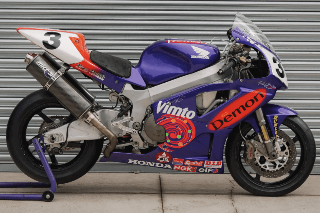 Vimto-liveried Honda SP-1 raced by Joey Dunlop. Credit: Iconic Auctioneers.