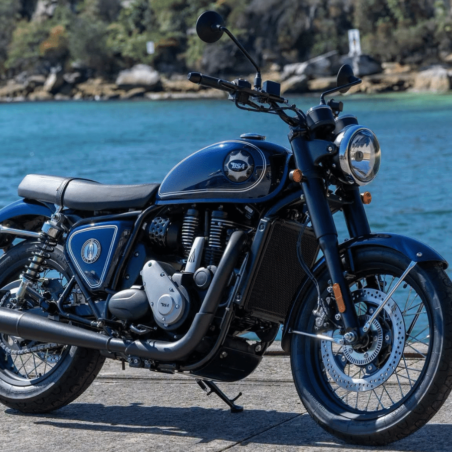 BSA Gold Star 650 in 'Birmingham Blue'. Credit: BSA.