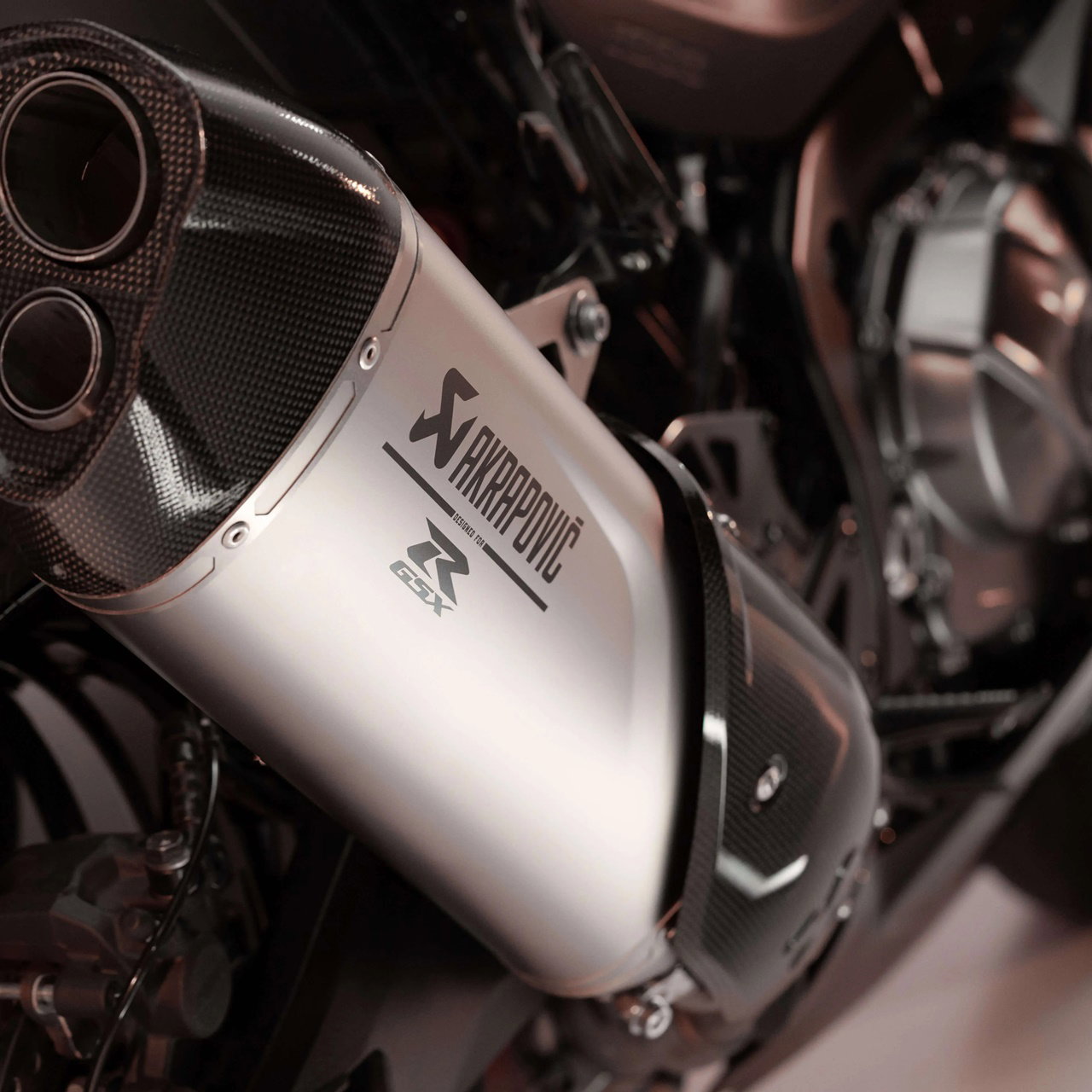 The Akrapovic exhaust of the Suzuki GSX-R1000R Stealth Edition