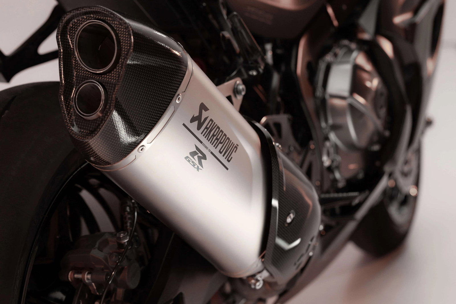 The Akrapovic exhaust of the Suzuki GSX-R1000R Stealth Edition