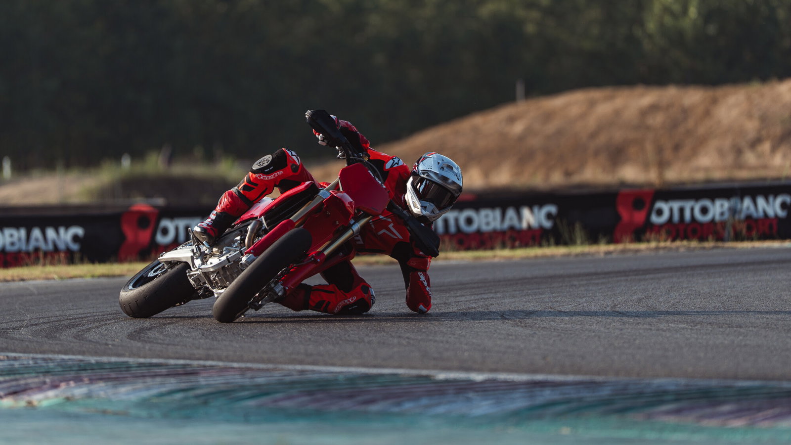 Ducati reveals specs, details and features of its first supermoto race bike.