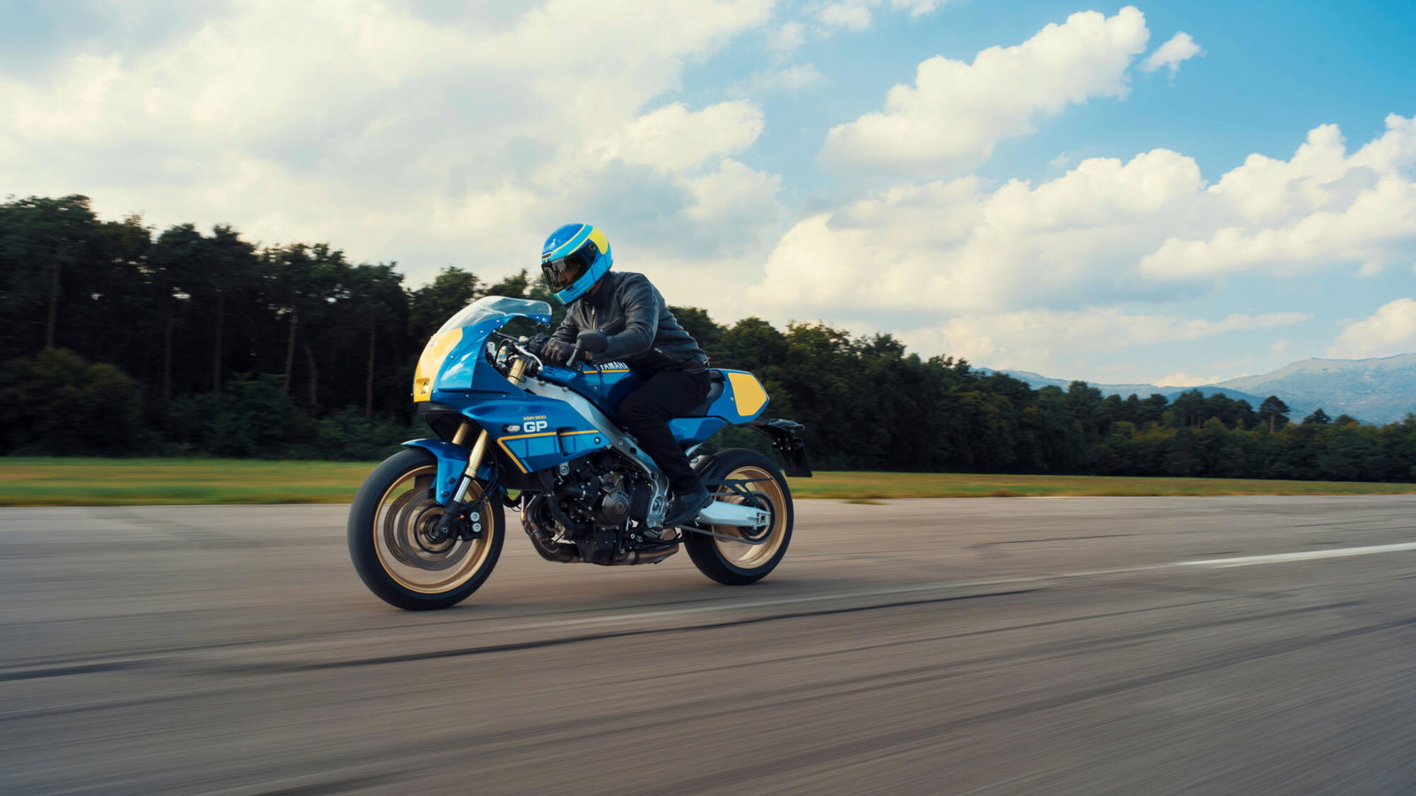 Yamaha XSR900 GP on the road.