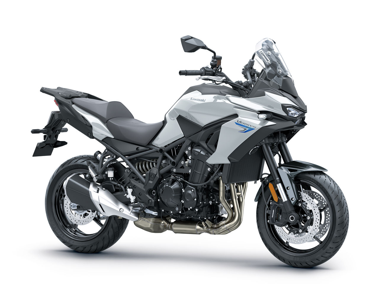Kawasaki Versys 900 in Pearl Robotic White.