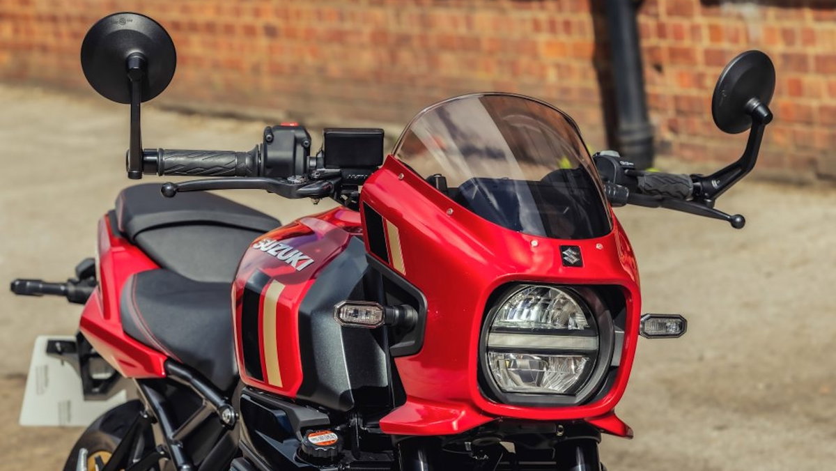 Suzuki GSX-8TT gets a racy red and gold makeover