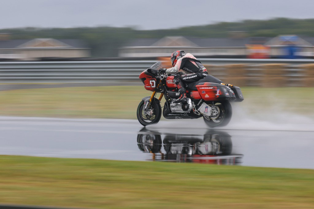 Harley-Davidson Road Glide in the wet.