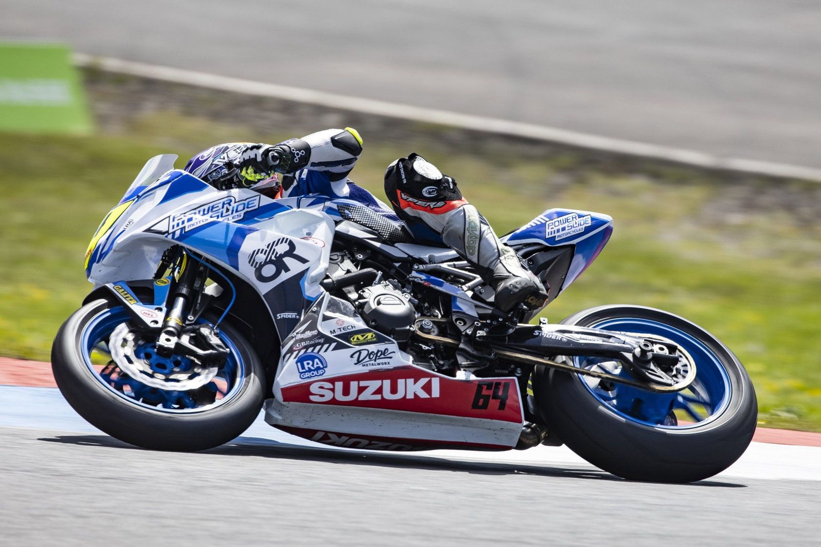 Suzuki GSX-8R.