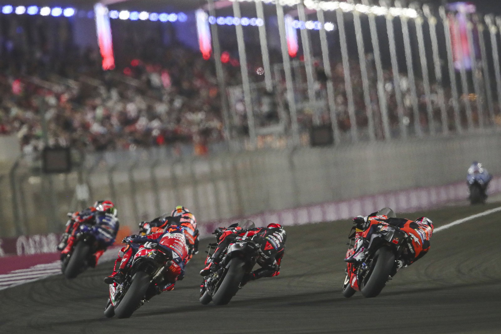 Qatar MotoGP race. Credit: Gold and Goose.