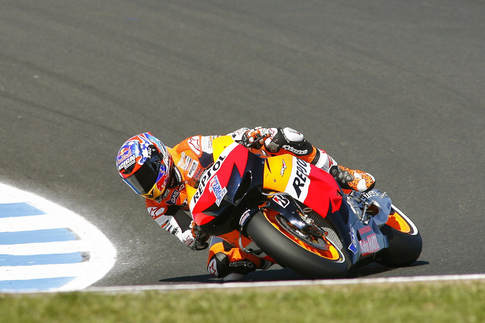 Casey Stoner at Phillip Island. Credit: Gold and Goose.