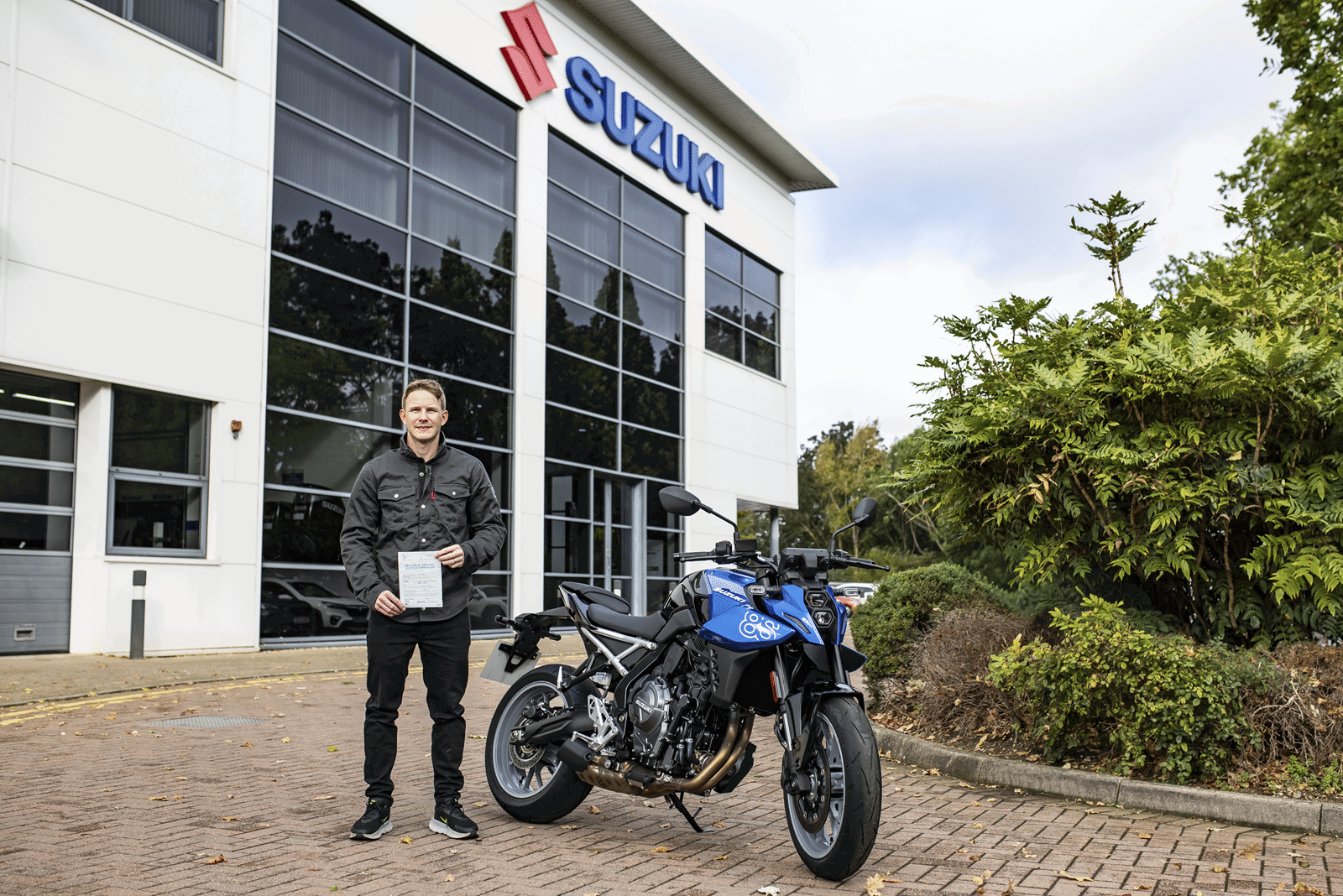 Danny Webb with Suzuki GSX-8S. Credit: Suzuki UK.
