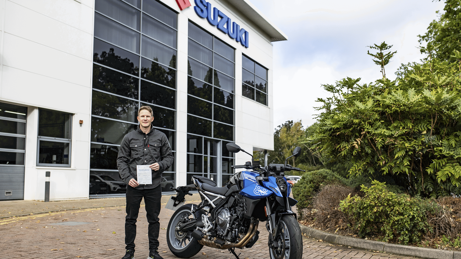 Danny Webb with Suzuki GSX-8S. Credit: Suzuki UK.