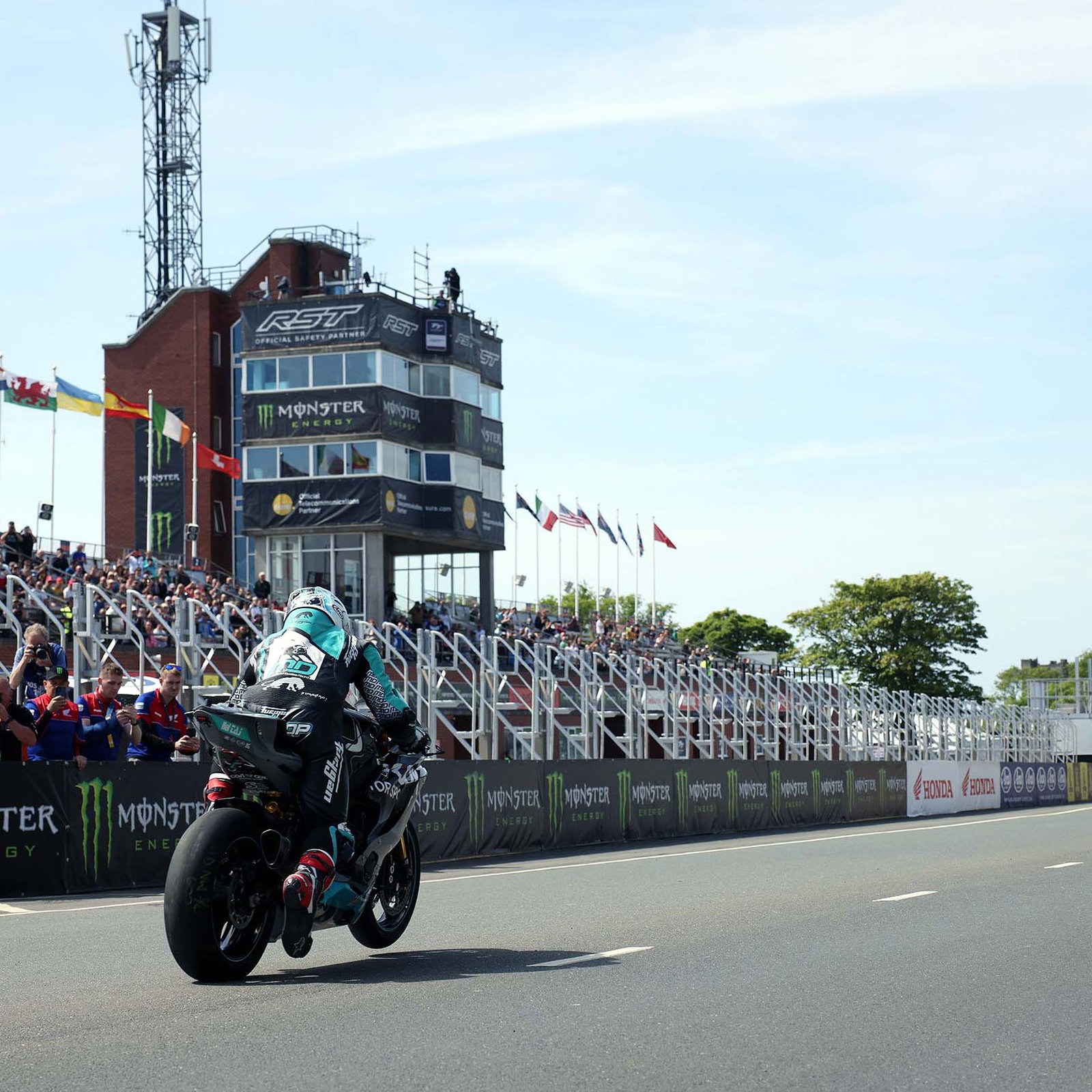 Michael Dunlop, 2023 Isle of Man TT, Supersport. - IOMTT Press