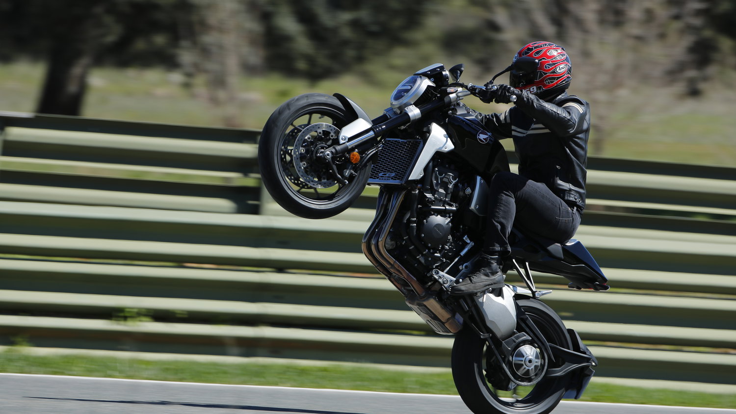 2018 Honda CB1000R Video Review | Visordown