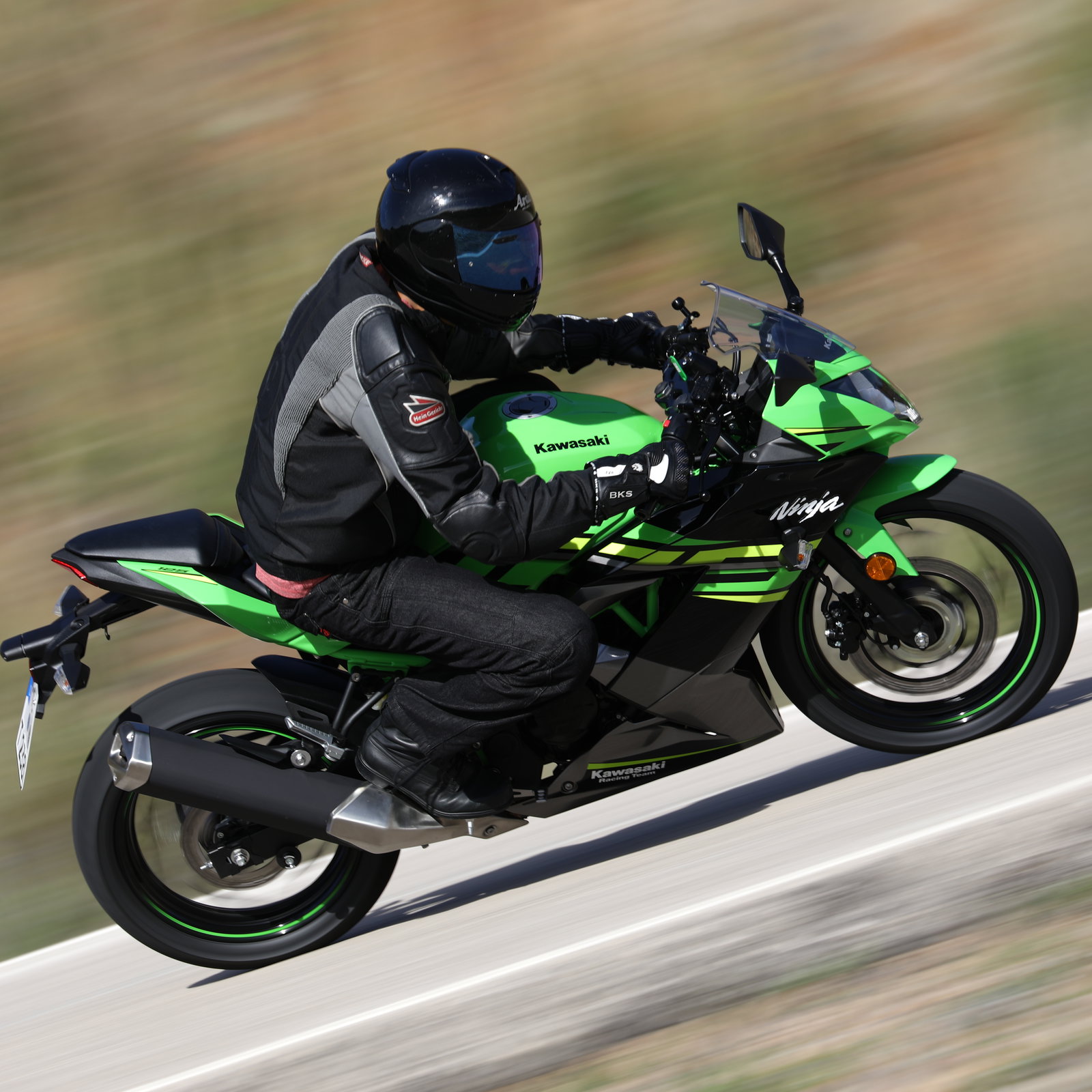 125ありませんか Official Unveiling of the 2019 Kawasaki Ninja 125 & Z125 at