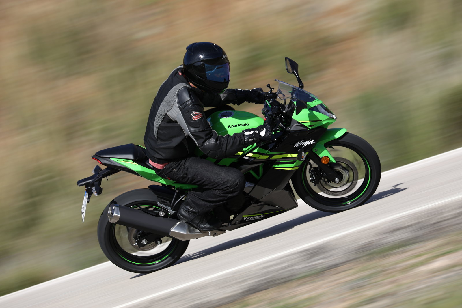 Kawasaki Ninja 125 and Z125 (2019) Review | Visordown