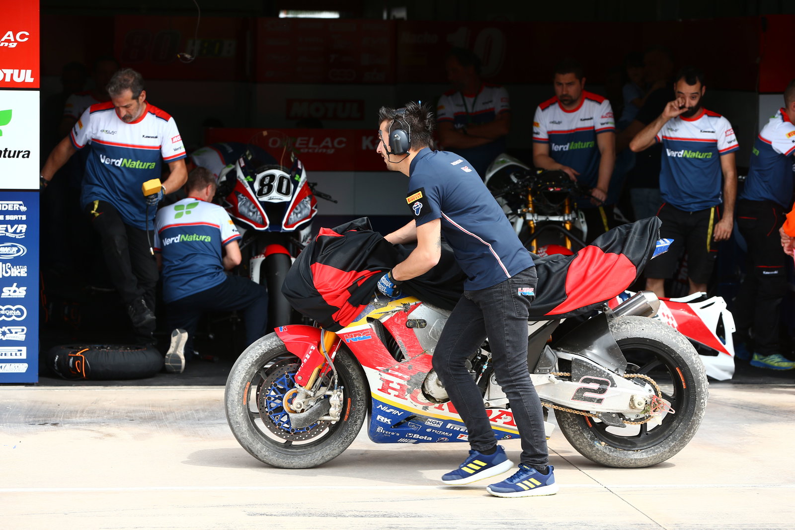 Leon Camier