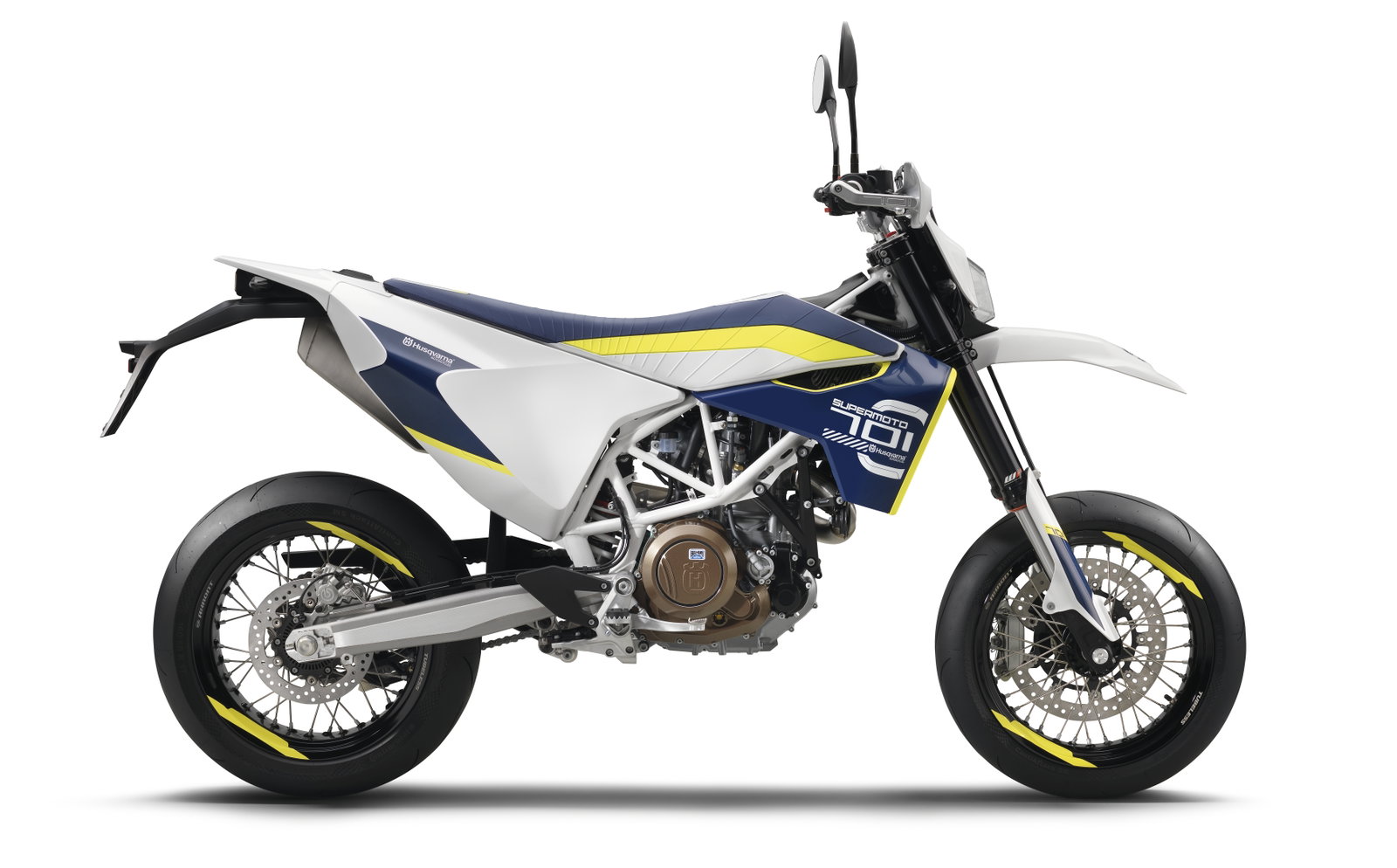 701 Supermoto review | Visordown
