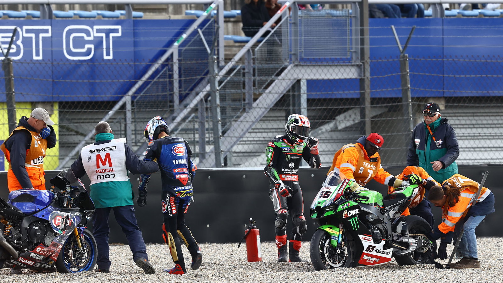 Jonathan Rea, Toprak Razgatlioglu - Kawasaki, Yamaha