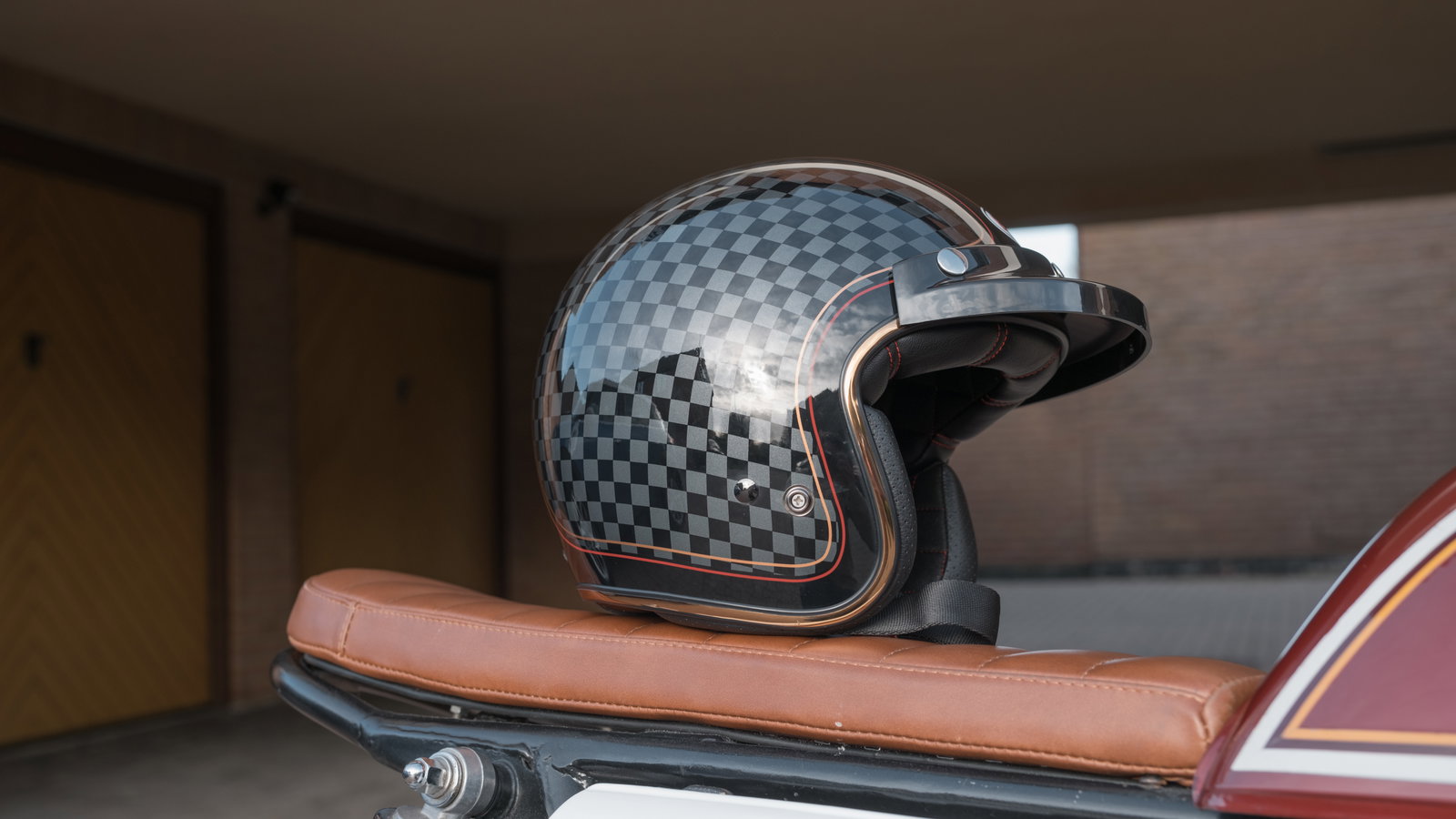 bell custom helmet 500 Bell Custom 500 review: Timeless Style Never Goes Out of Fashion