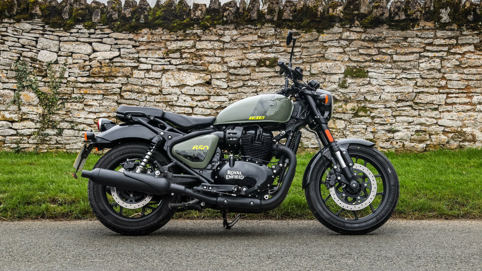 Royal Enfield Shotgun 650 - side