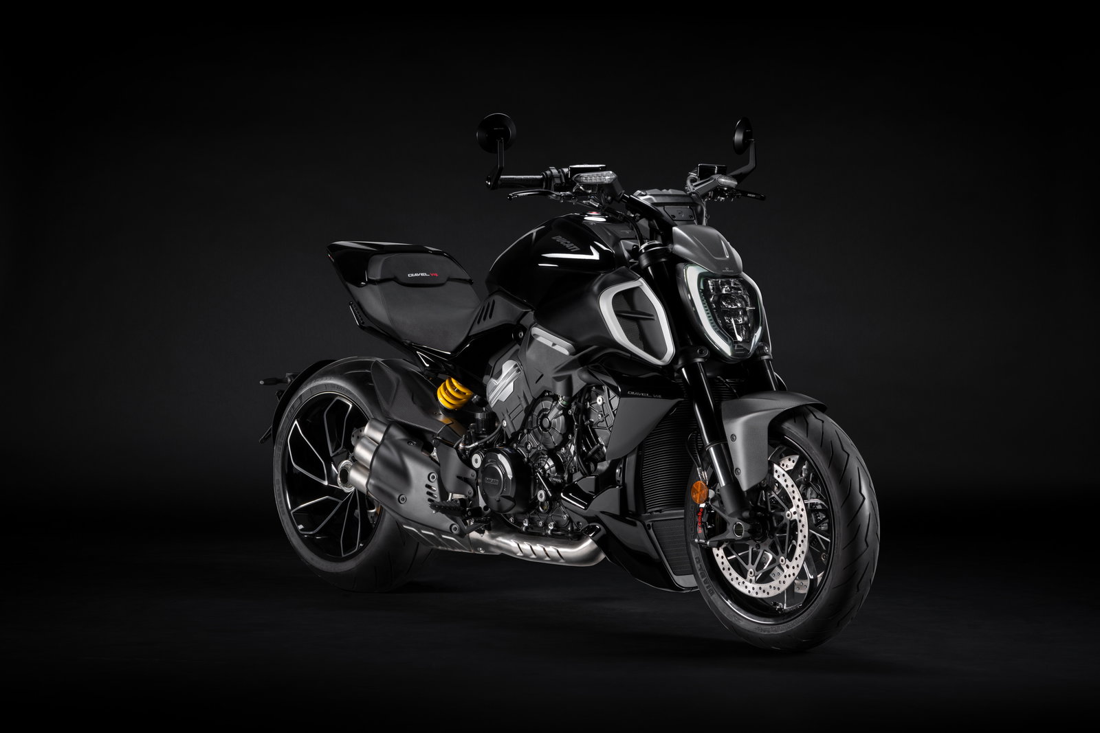 2023 Ducati Diavel V4 accessorised