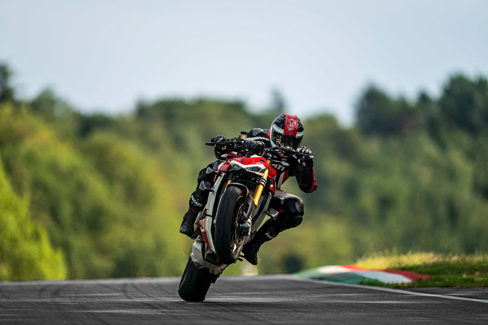 Ducati Streetfighter V4 S (2020) REVIEW | Visordown